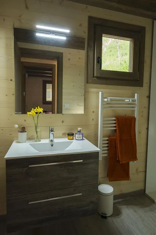 Alojamento de Turismo Selvagem Camping Montagut Hotel Espanha